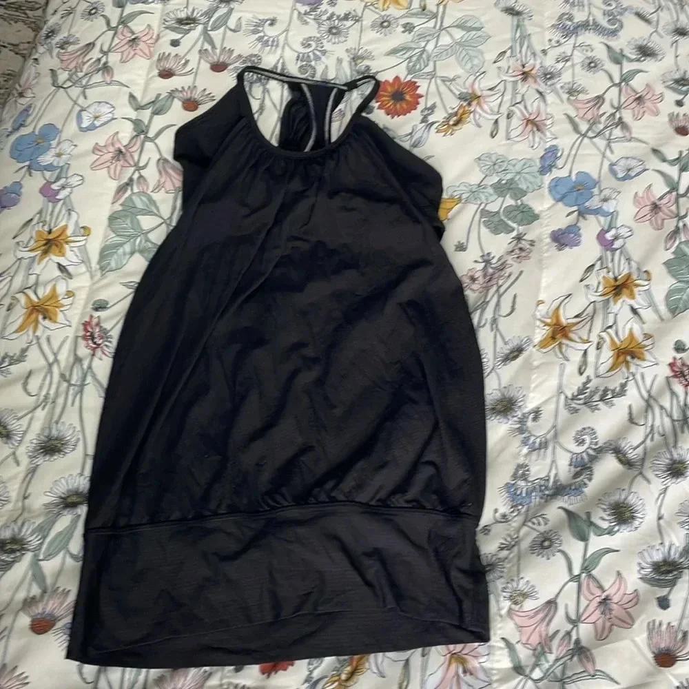 Lululemon no limits tank